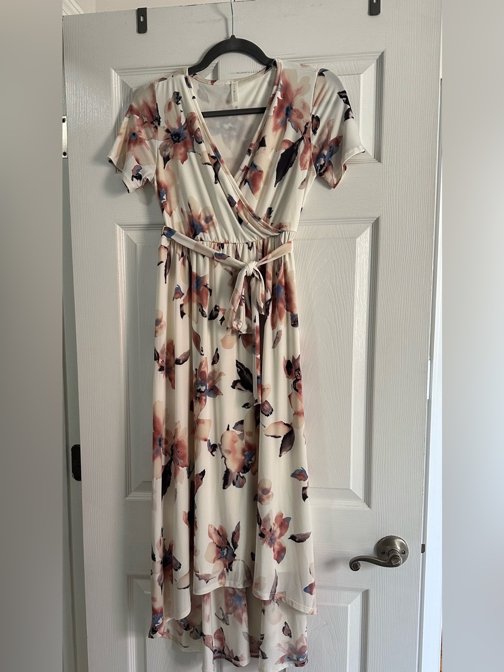 PinkBlush Ivory Watercolor Floral Hi-Low Maternity Wrap Dress, size small